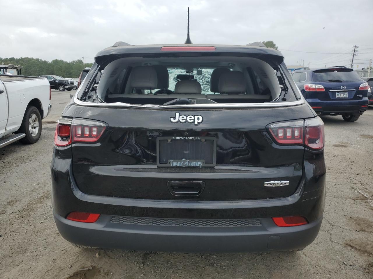 Photo 5 VIN: 3C4NJCBB3KT833087 - JEEP COMPASS 