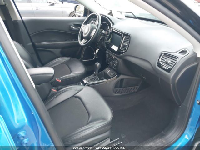 Photo 4 VIN: 3C4NJCBB3LT229928 - JEEP COMPASS 