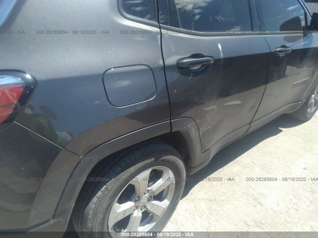 Photo 5 VIN: 3C4NJCBB4JT186357 - JEEP COMPASS 