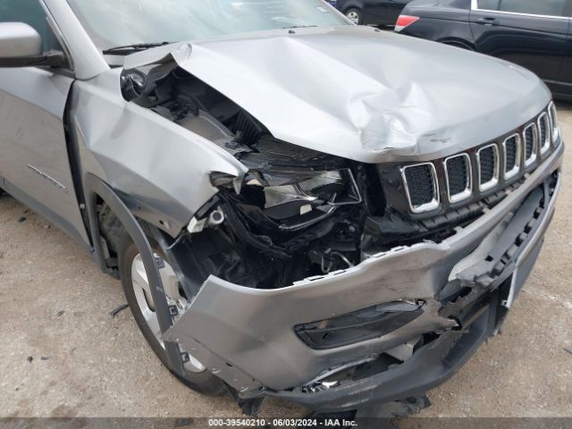 Photo 5 VIN: 3C4NJCBB4JT226307 - JEEP COMPASS 