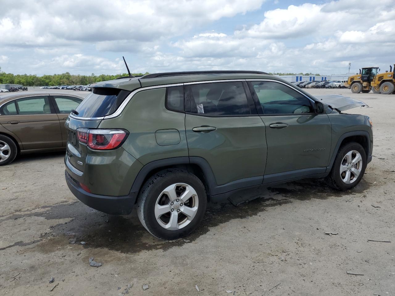 Photo 2 VIN: 3C4NJCBB4JT233791 - JEEP COMPASS 