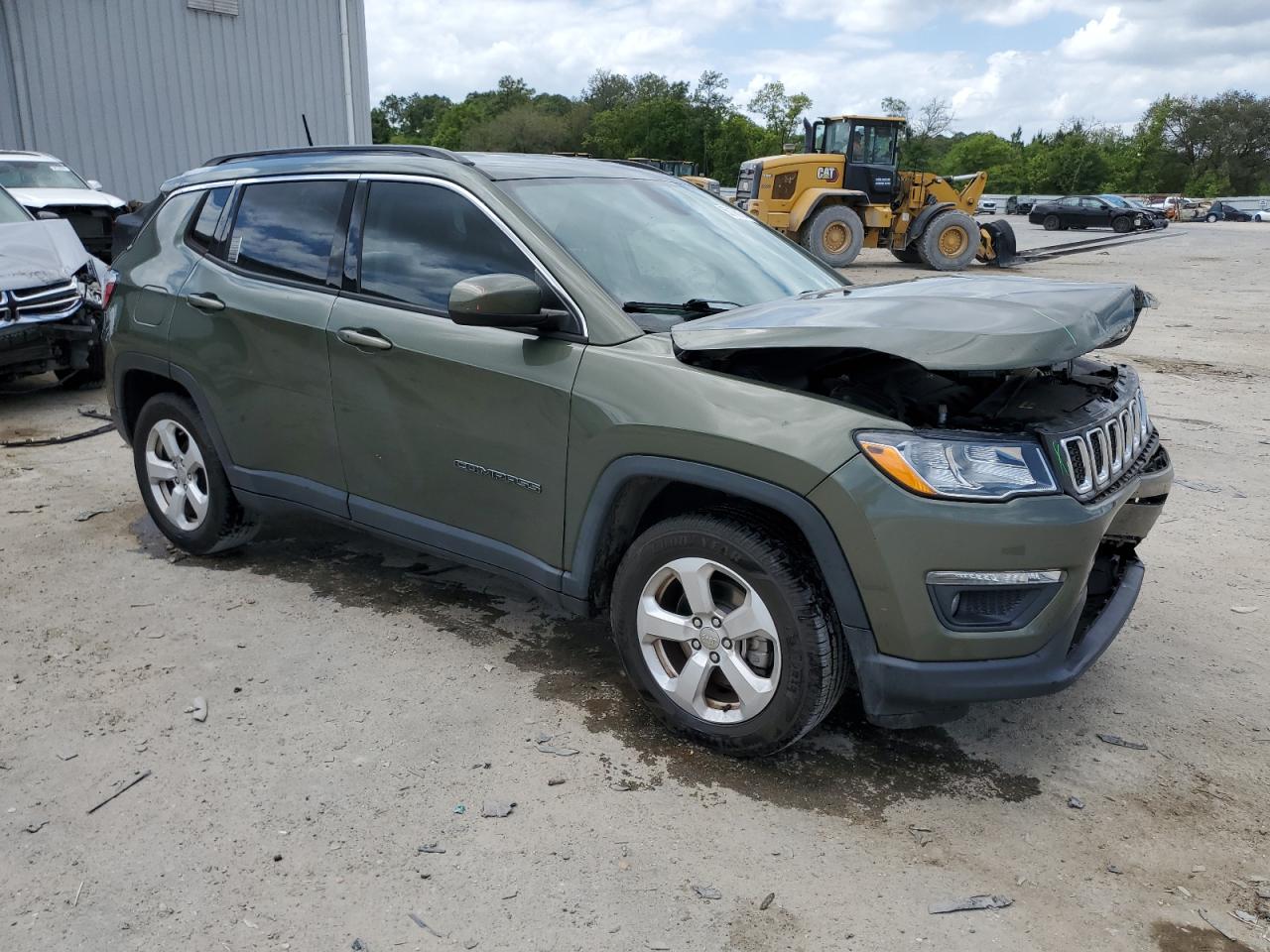 Photo 3 VIN: 3C4NJCBB4JT233791 - JEEP COMPASS 