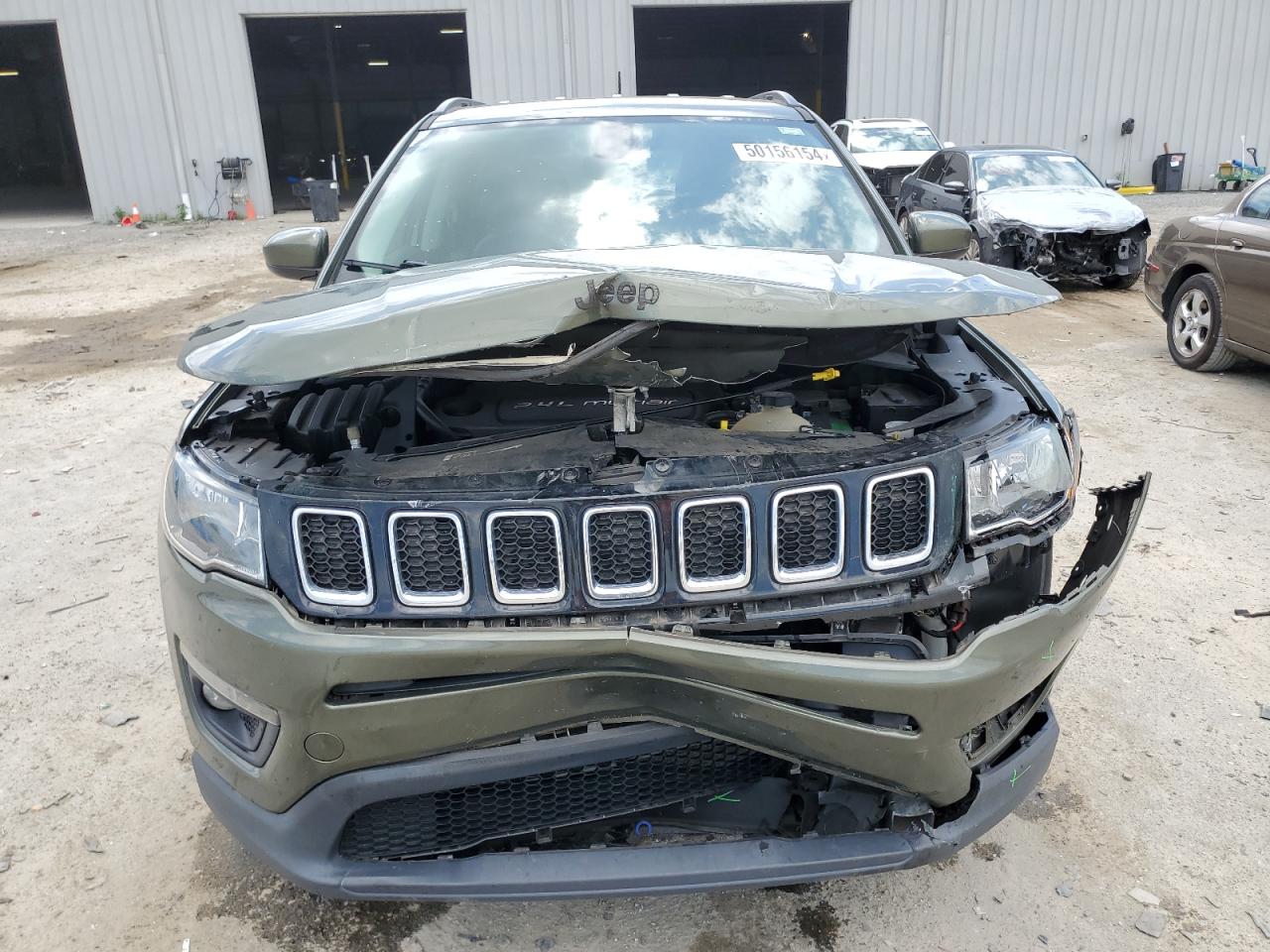 Photo 4 VIN: 3C4NJCBB4JT233791 - JEEP COMPASS 