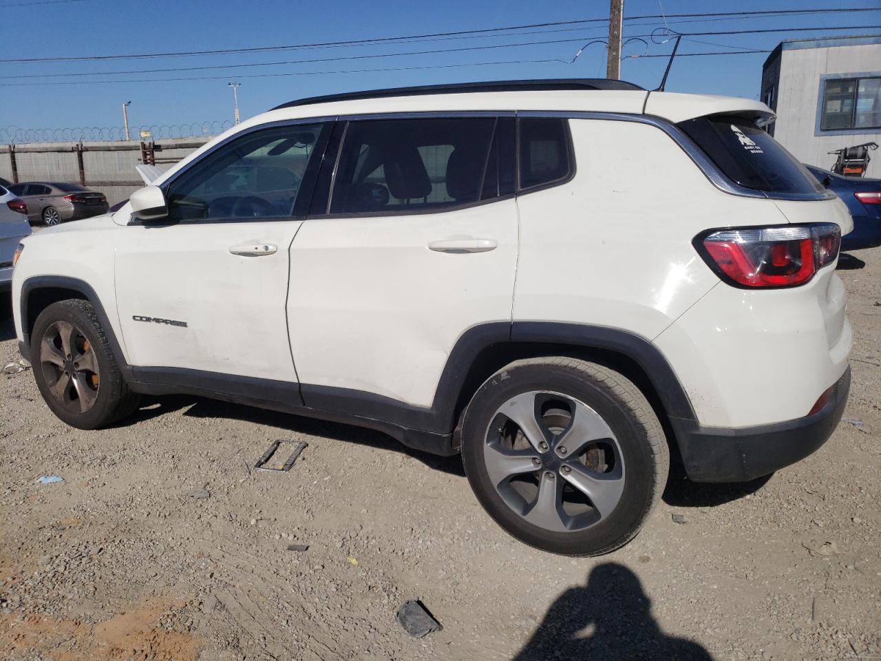 Photo 1 VIN: 3C4NJCBB4JT425471 - JEEP COMPASS 