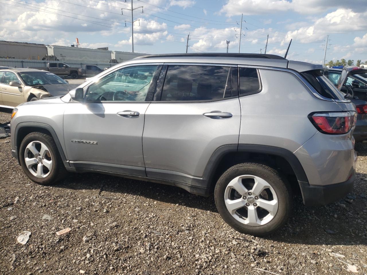 Photo 1 VIN: 3C4NJCBB4JT458437 - JEEP COMPASS 