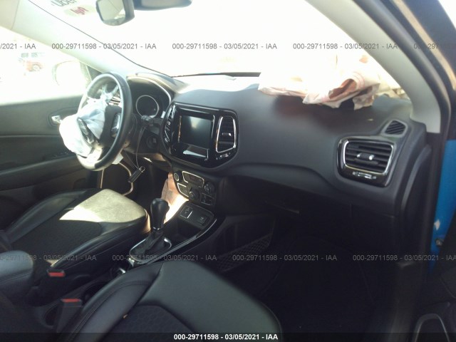 Photo 4 VIN: 3C4NJCBB4JT494077 - JEEP COMPASS 