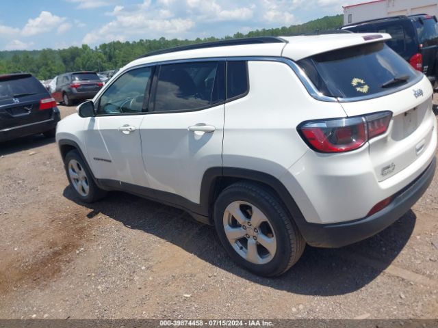 Photo 2 VIN: 3C4NJCBB4KT652130 - JEEP COMPASS 