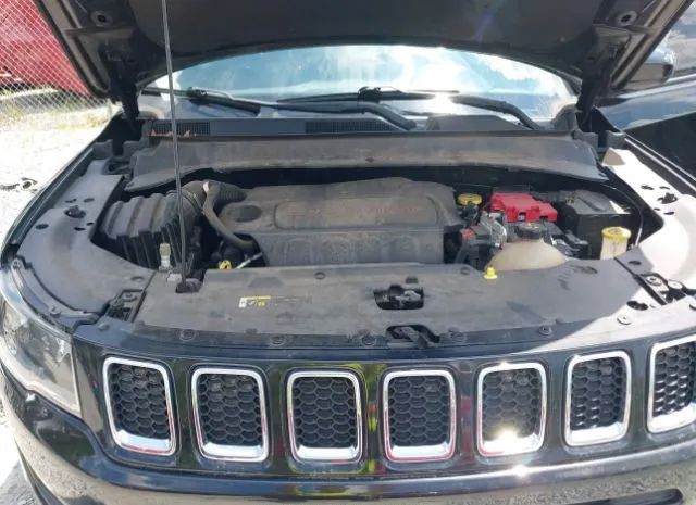 Photo 9 VIN: 3C4NJCBB4KT699903 - JEEP COMPASS 