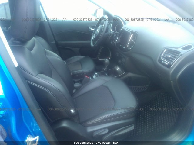 Photo 4 VIN: 3C4NJCBB4KT782537 - JEEP COMPASS 