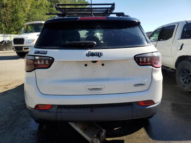 Photo 5 VIN: 3C4NJCBB5JT136941 - JEEP COMPASS 