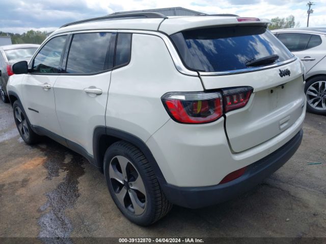 Photo 2 VIN: 3C4NJCBB5JT182124 - JEEP COMPASS 