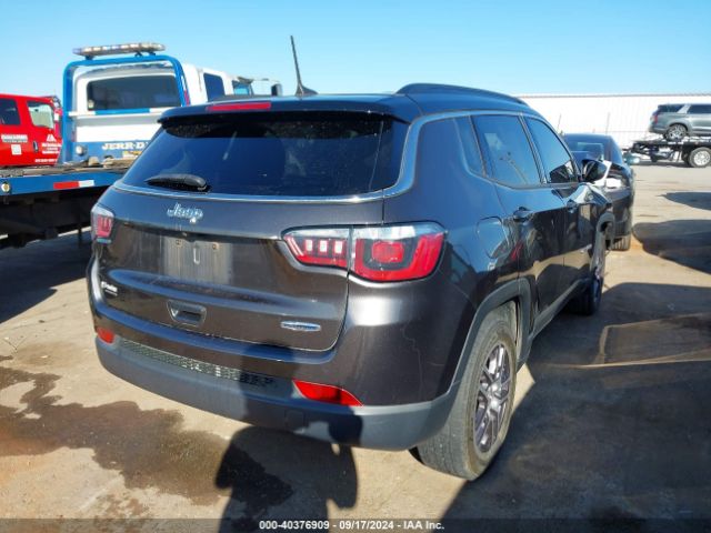 Photo 3 VIN: 3C4NJCBB5JT248378 - JEEP COMPASS 