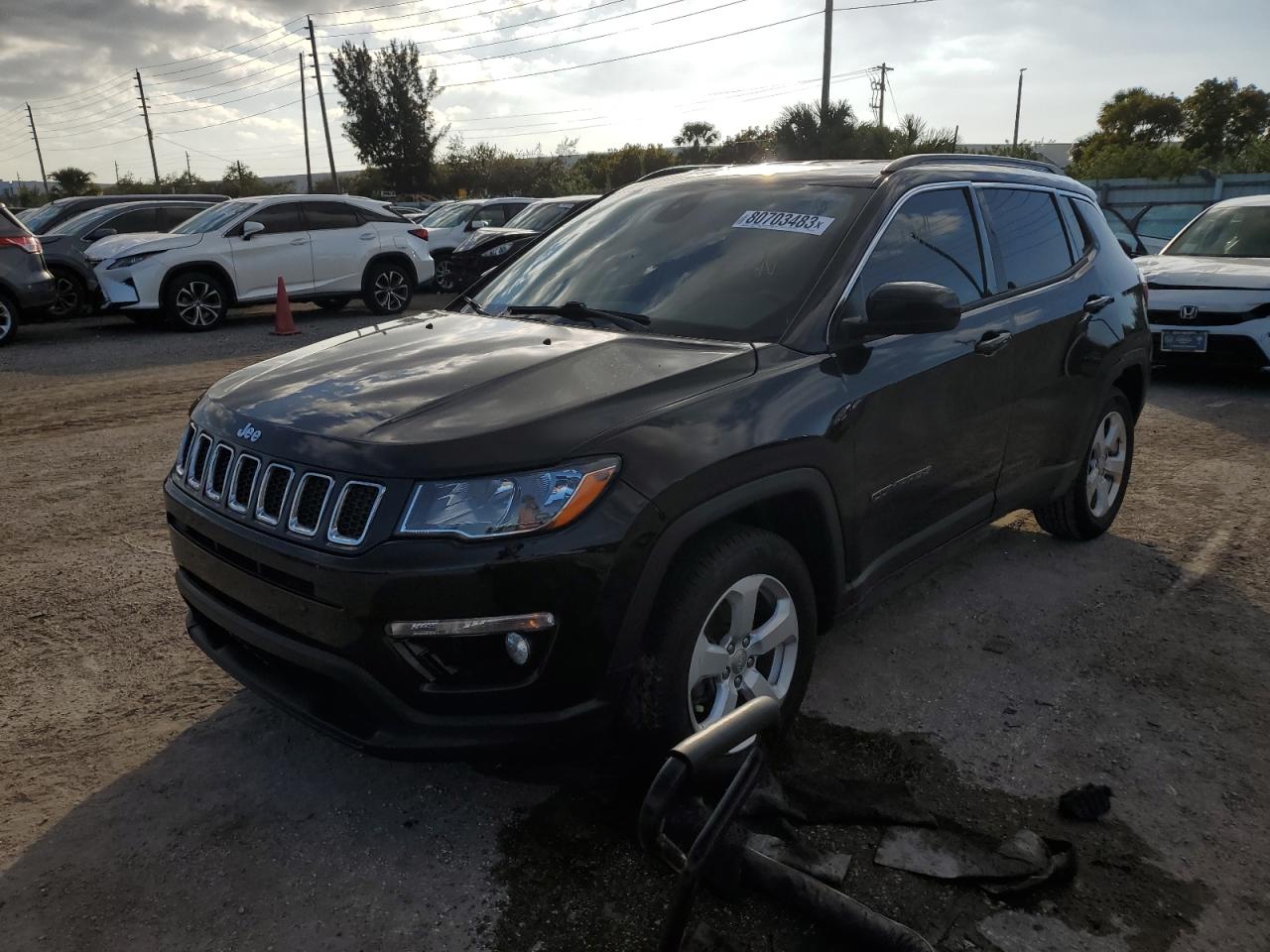 Photo 0 VIN: 3C4NJCBB5JT266623 - JEEP COMPASS 