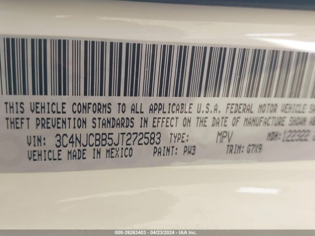 Photo 8 VIN: 3C4NJCBB5JT272583 - JEEP COMPASS 