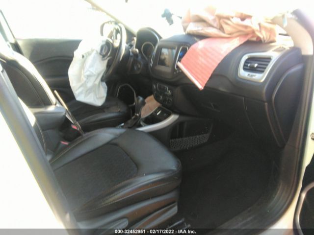 Photo 4 VIN: 3C4NJCBB5JT441131 - JEEP COMPASS 