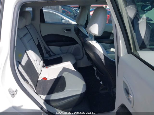 Photo 7 VIN: 3C4NJCBB5JT460682 - JEEP COMPASS 