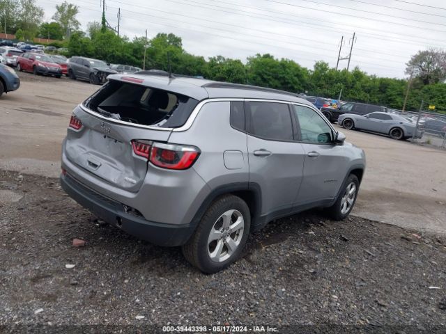 Photo 3 VIN: 3C4NJCBB5JT465719 - JEEP COMPASS 