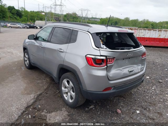 Photo 5 VIN: 3C4NJCBB5JT465719 - JEEP COMPASS 