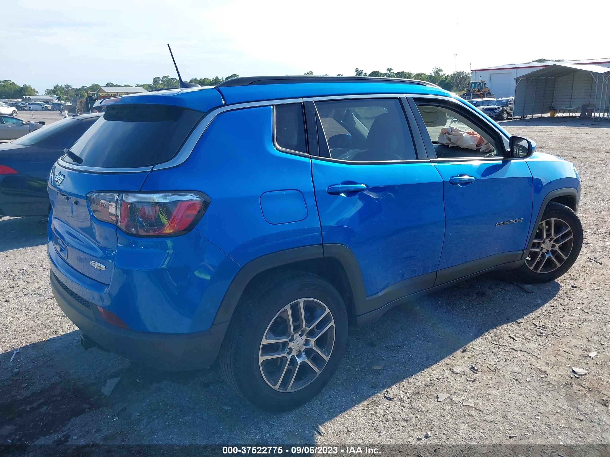 Photo 3 VIN: 3C4NJCBB5KT636809 - JEEP COMPASS 