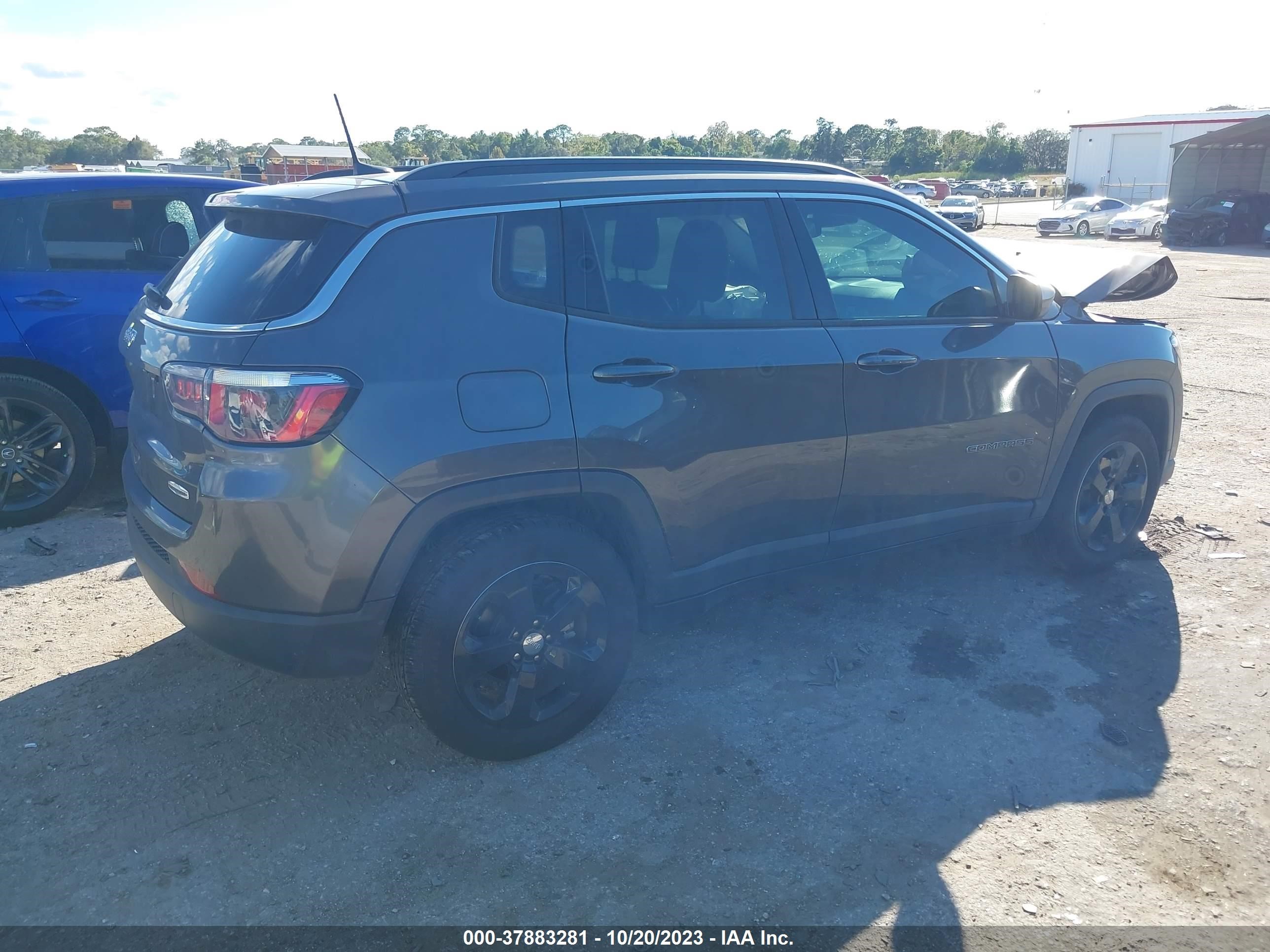 Photo 3 VIN: 3C4NJCBB5KT856306 - JEEP COMPASS 