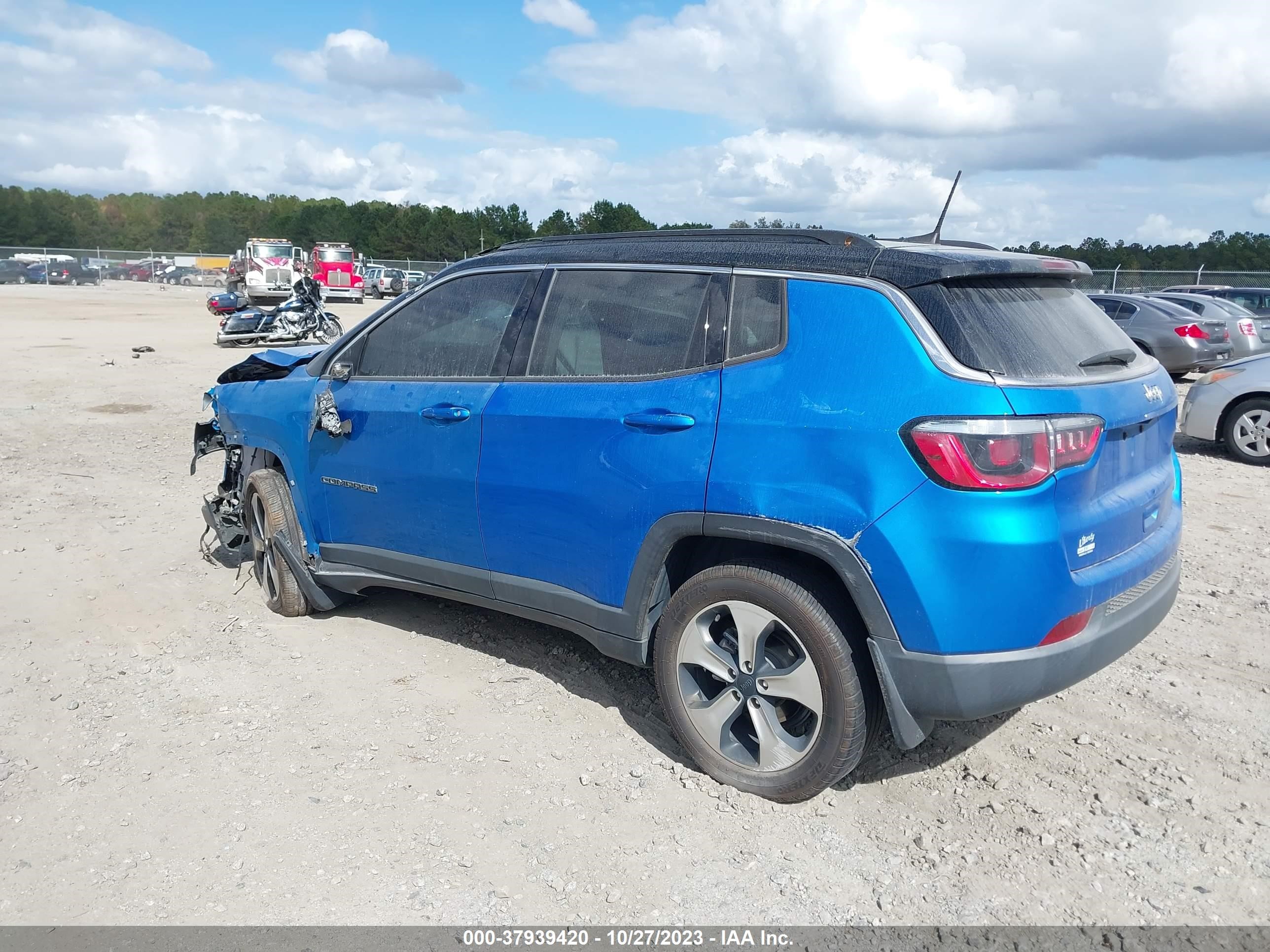 Photo 2 VIN: 3C4NJCBB6JT134101 - JEEP COMPASS 