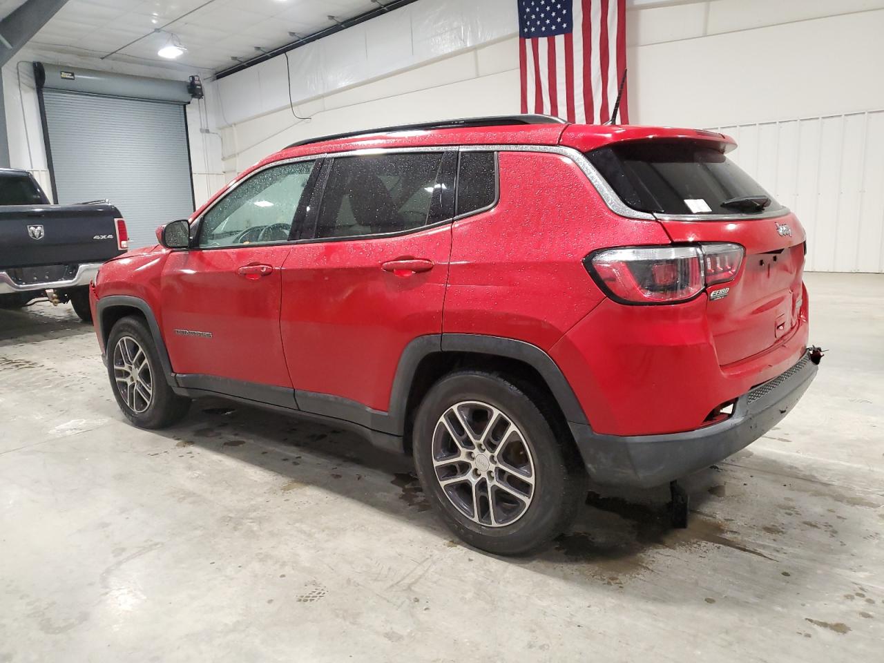 Photo 1 VIN: 3C4NJCBB6JT495084 - JEEP COMPASS 