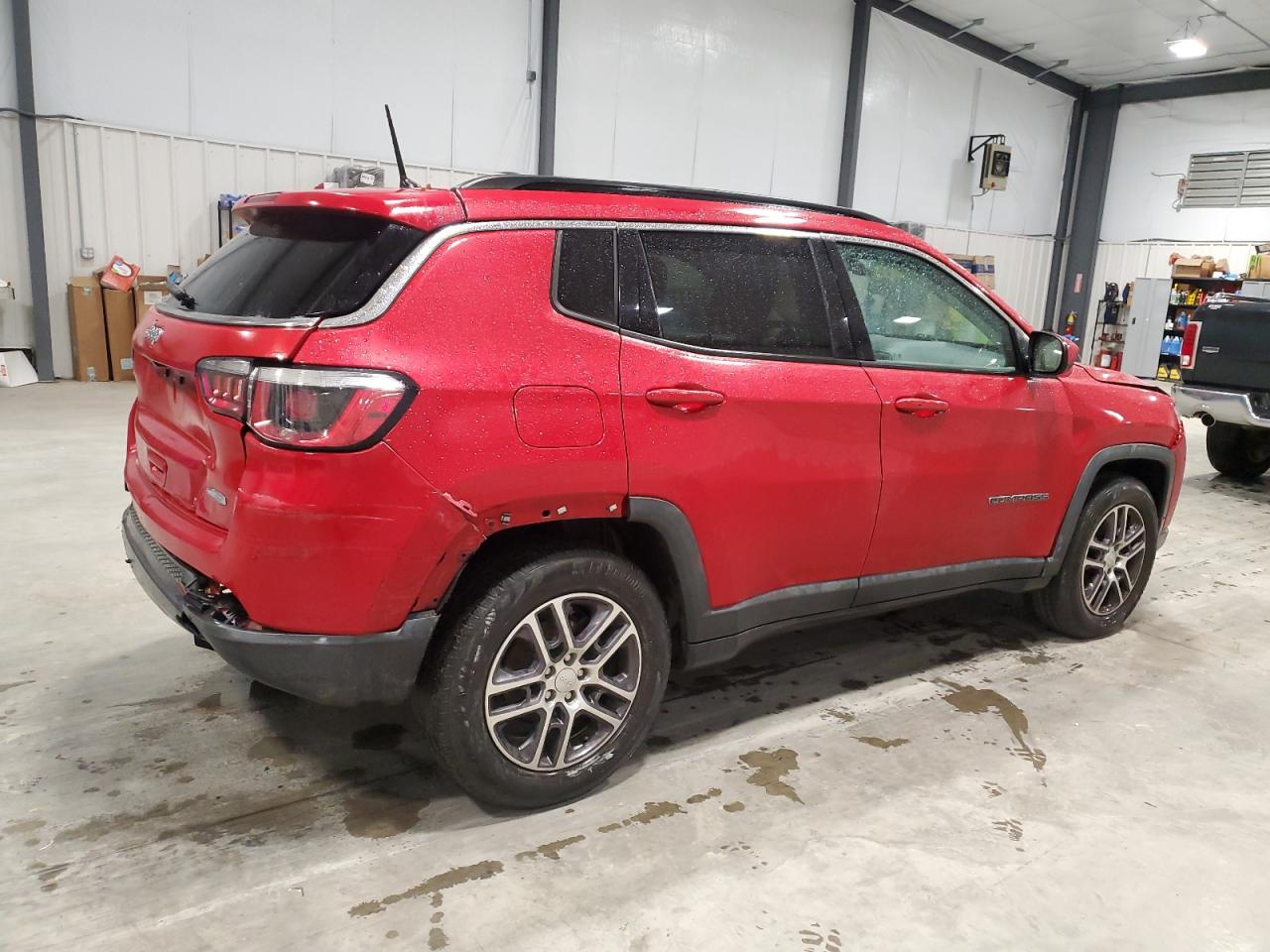 Photo 2 VIN: 3C4NJCBB6JT495084 - JEEP COMPASS 