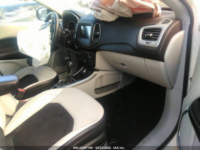 Photo 4 VIN: 3C4NJCBB6JT500364 - JEEP COMPASS 