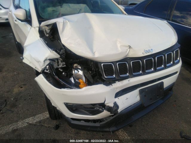 Photo 5 VIN: 3C4NJCBB6JT500364 - JEEP COMPASS 