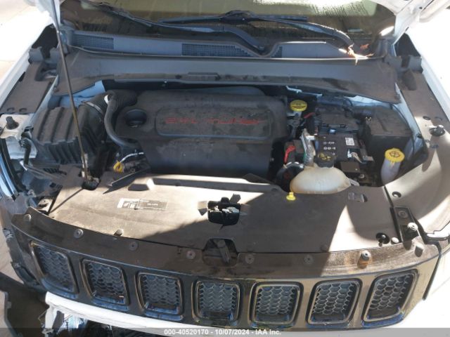 Photo 9 VIN: 3C4NJCBB6JT501935 - JEEP COMPASS 