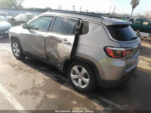 Photo 2 VIN: 3C4NJCBB6KT743786 - JEEP COMPASS 