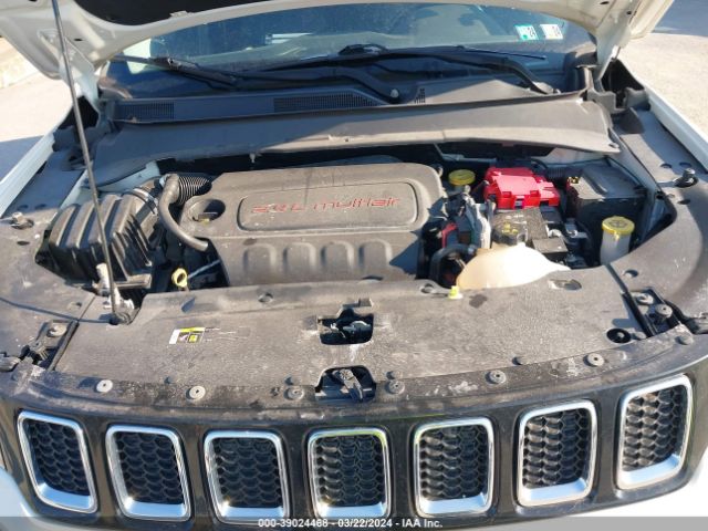 Photo 9 VIN: 3C4NJCBB6KT802075 - JEEP COMPASS 