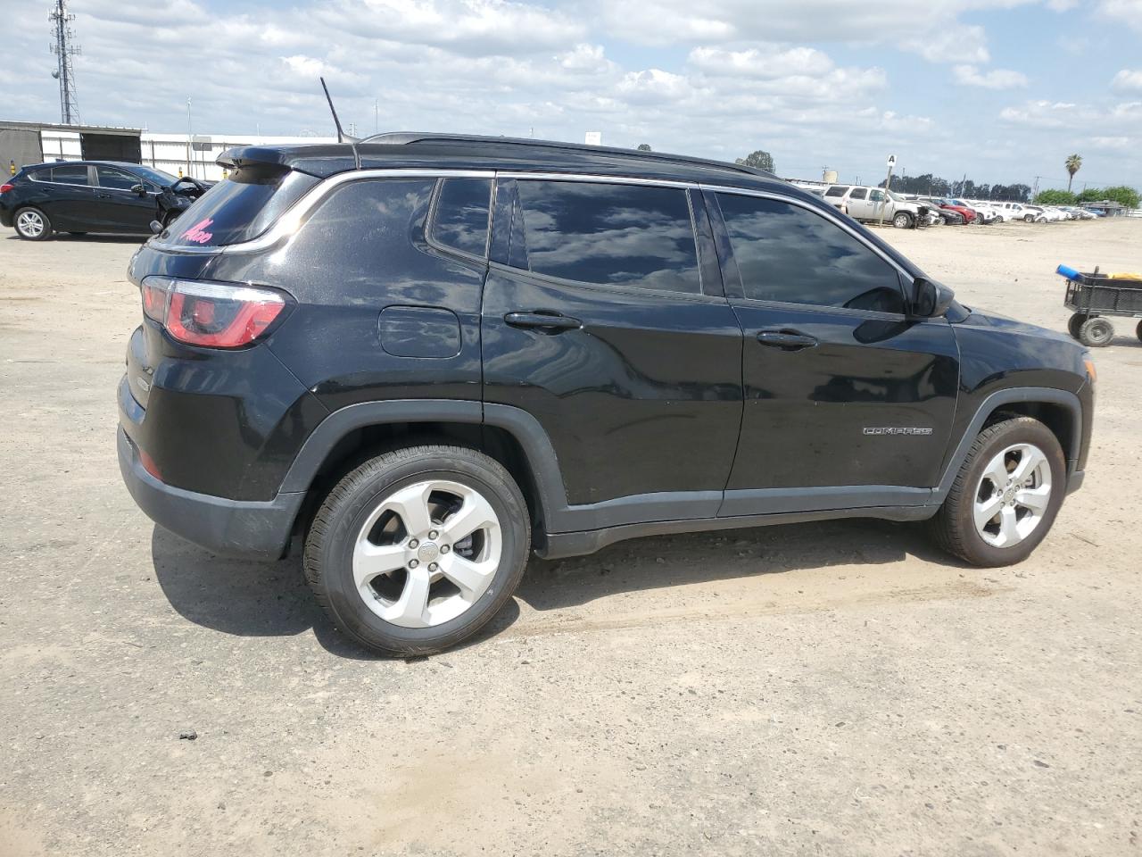 Photo 2 VIN: 3C4NJCBB6KT855360 - JEEP COMPASS 