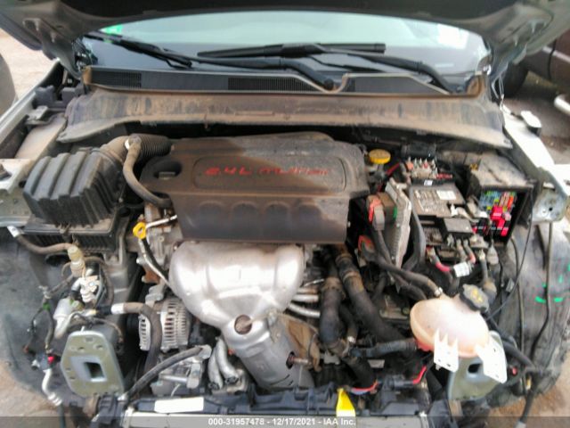 Photo 9 VIN: 3C4NJCBB7JT123883 - JEEP COMPASS 