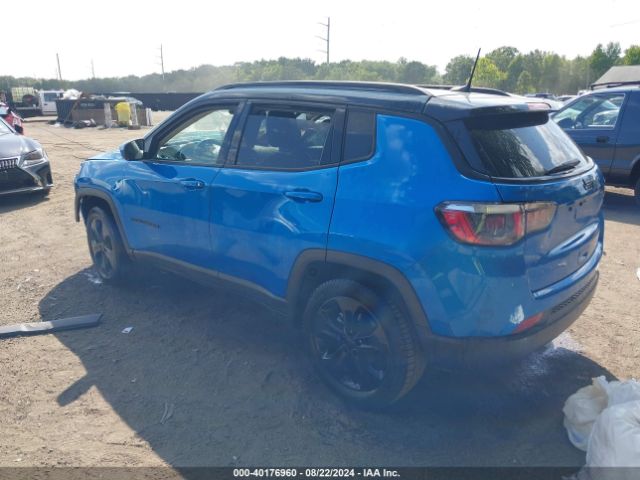 Photo 2 VIN: 3C4NJCBB7JT327275 - JEEP COMPASS 