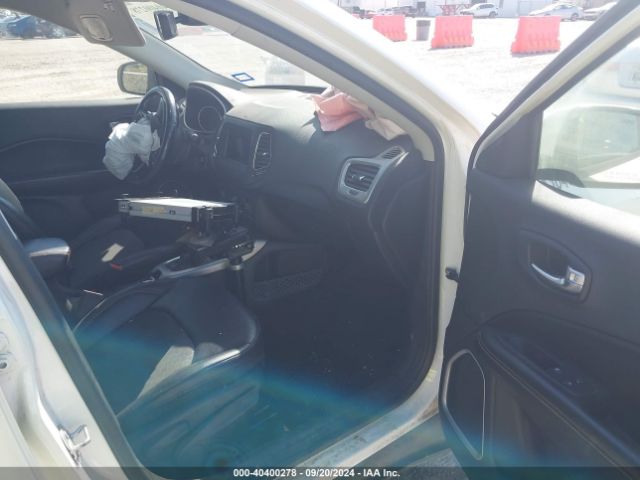 Photo 4 VIN: 3C4NJCBB7KT802912 - JEEP COMPASS 