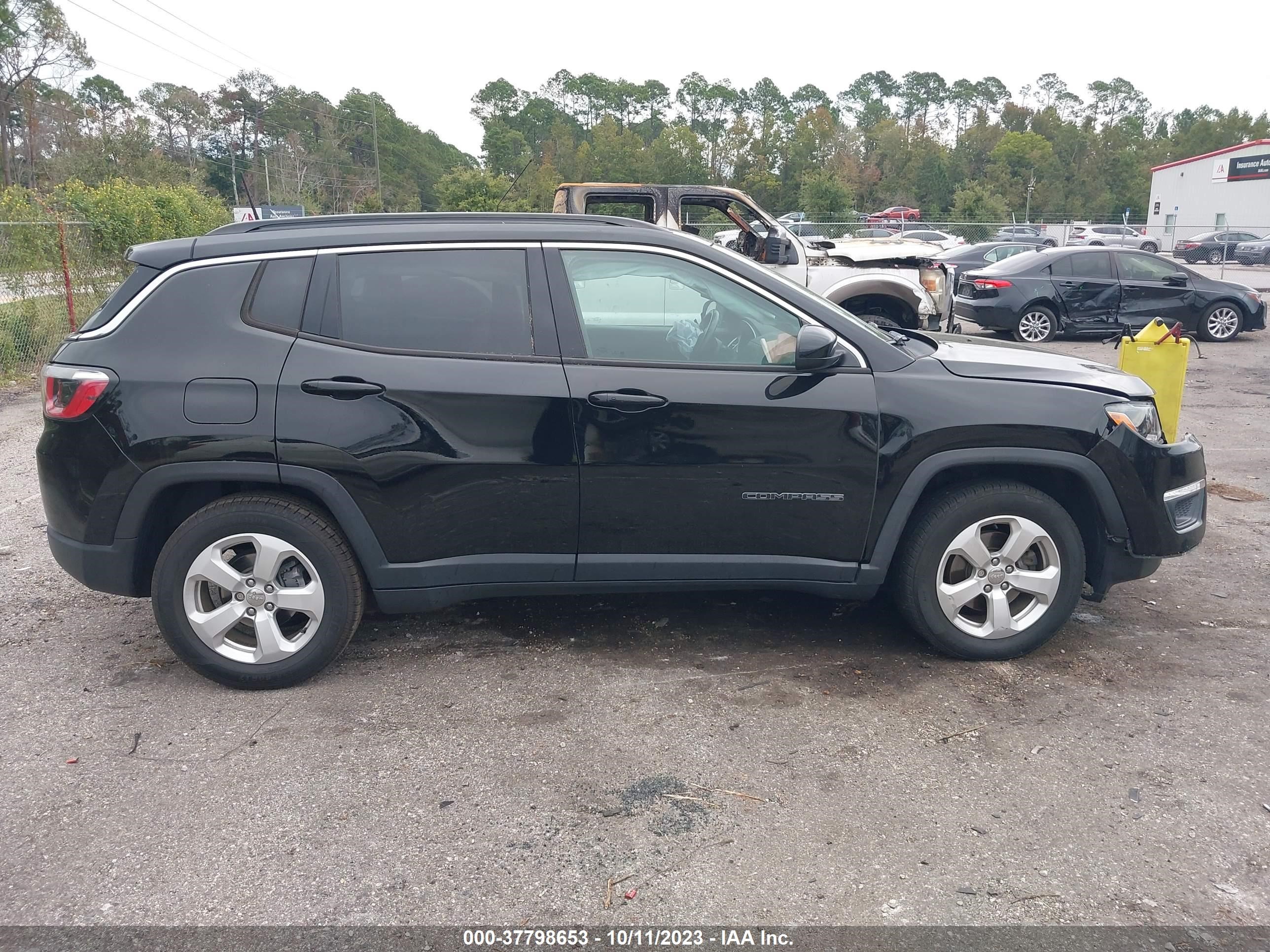 Photo 12 VIN: 3C4NJCBB8KT685471 - JEEP COMPASS 