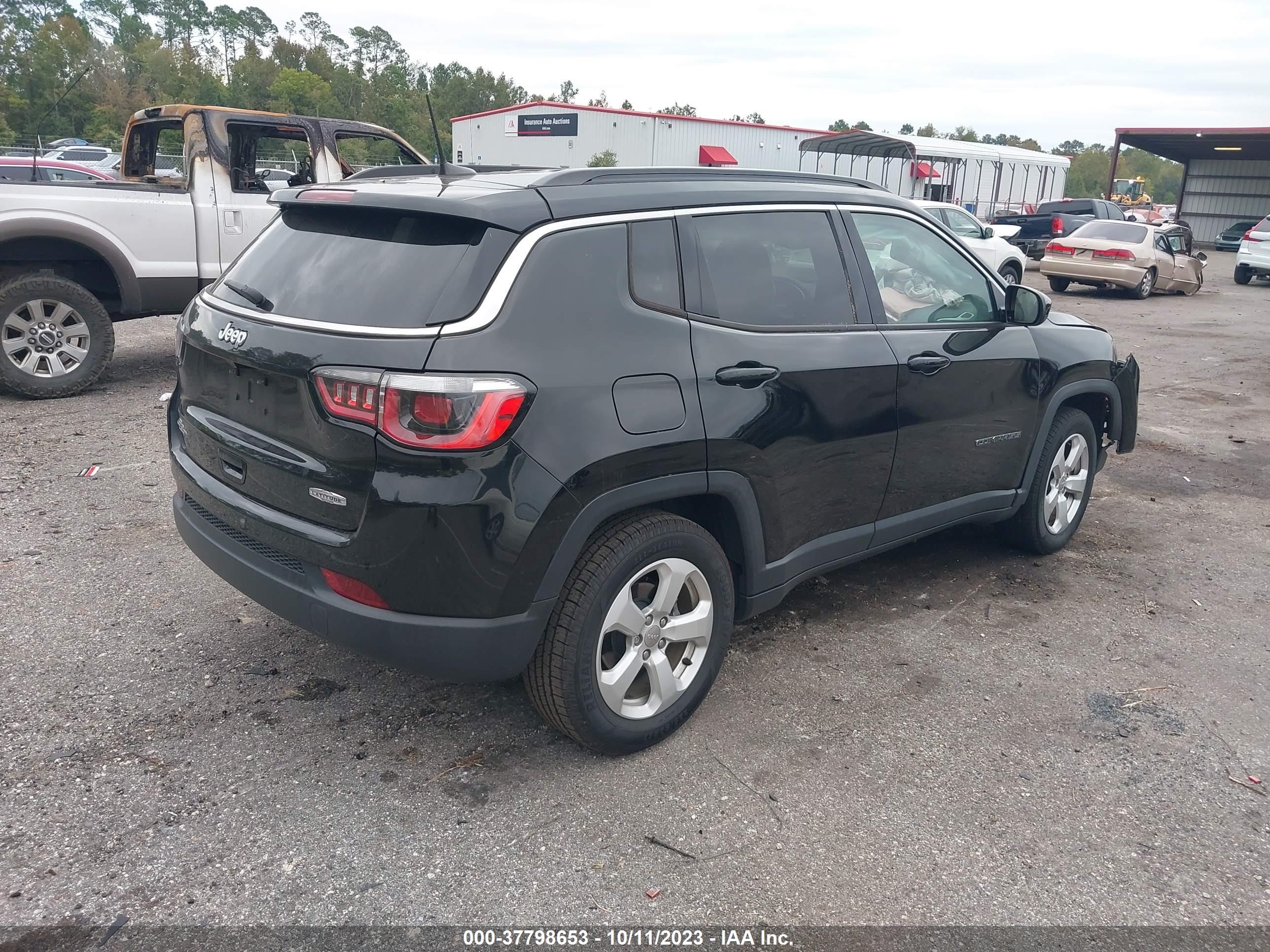 Photo 3 VIN: 3C4NJCBB8KT685471 - JEEP COMPASS 