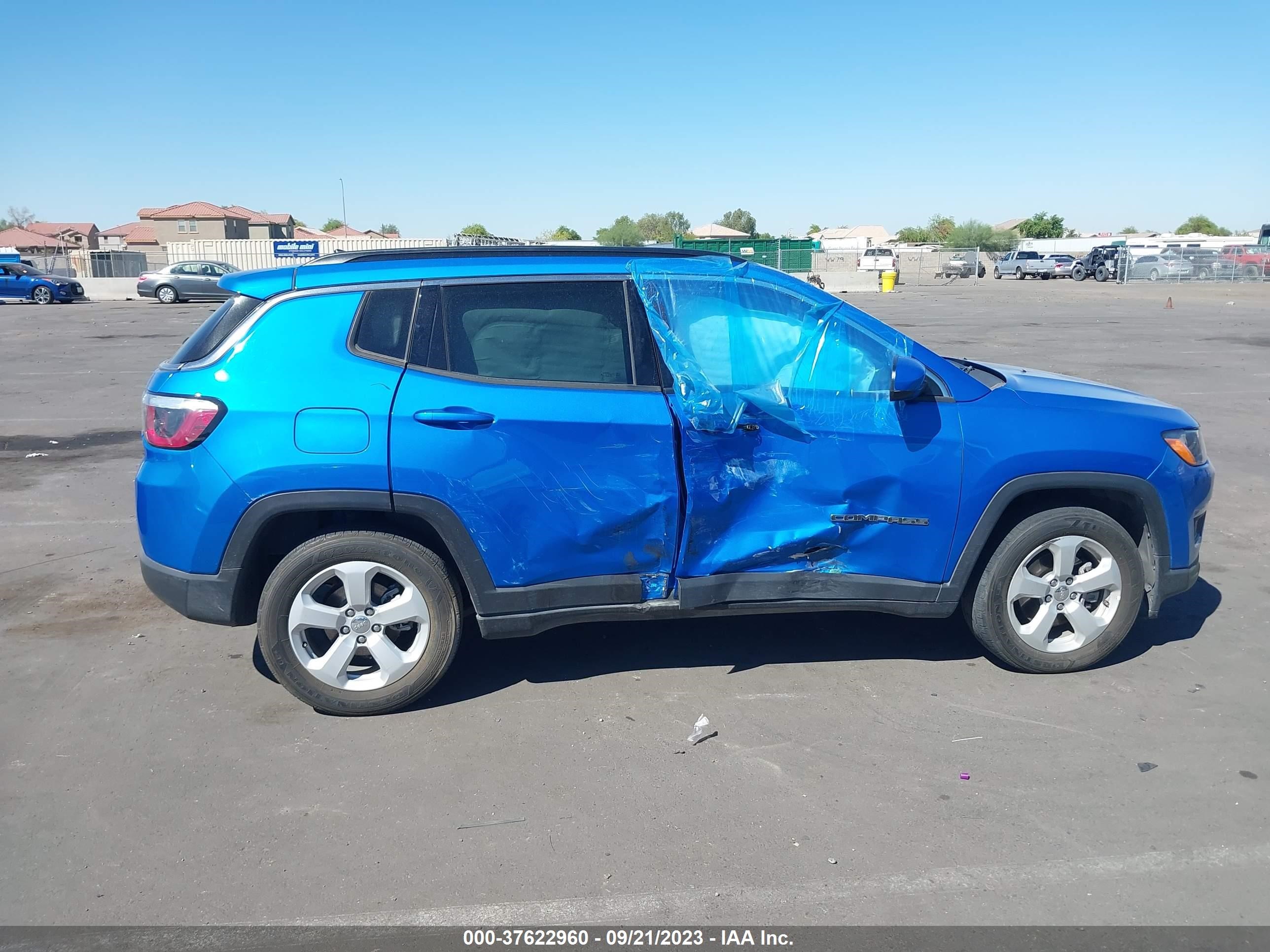 Photo 12 VIN: 3C4NJCBB8KT832775 - JEEP COMPASS 