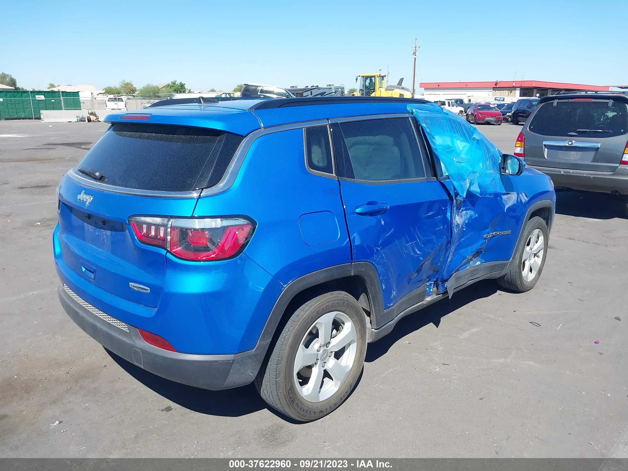 Photo 3 VIN: 3C4NJCBB8KT832775 - JEEP COMPASS 