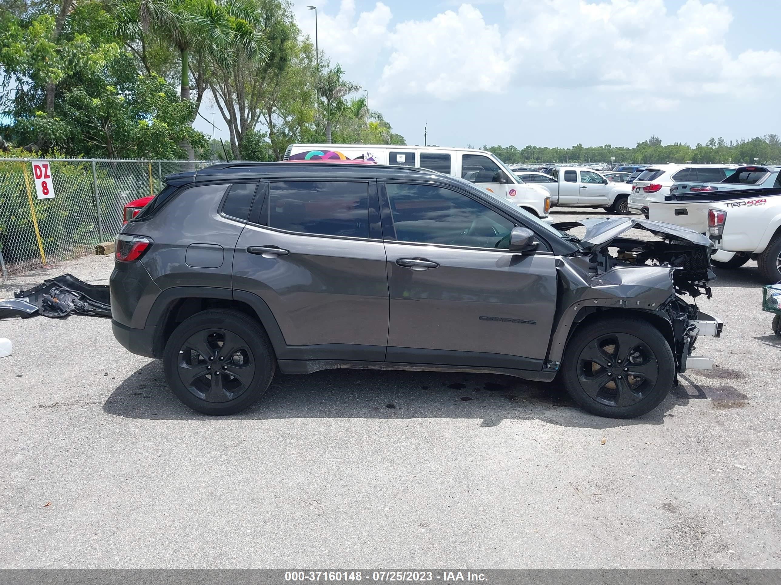 Photo 13 VIN: 3C4NJCBB8MT538991 - JEEP COMPASS 