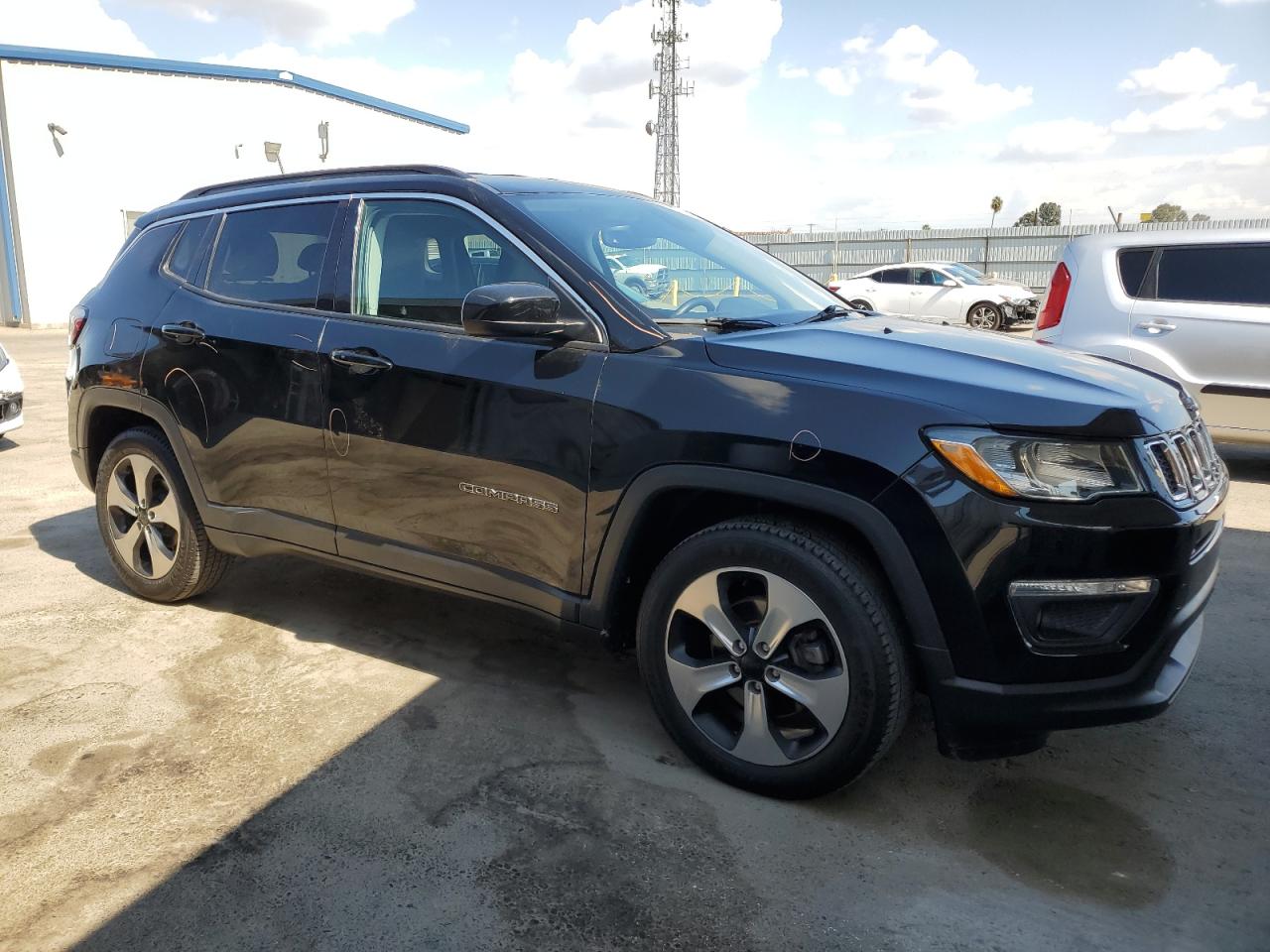 Photo 3 VIN: 3C4NJCBB9HT682118 - JEEP COMPASS 