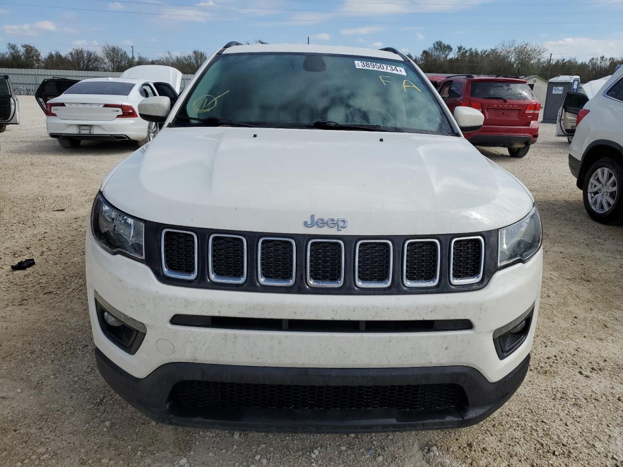 Photo 4 VIN: 3C4NJCBB9JT124260 - JEEP COMPASS 