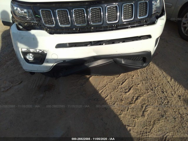 Photo 5 VIN: 3C4NJCBB9JT134268 - JEEP COMPASS 