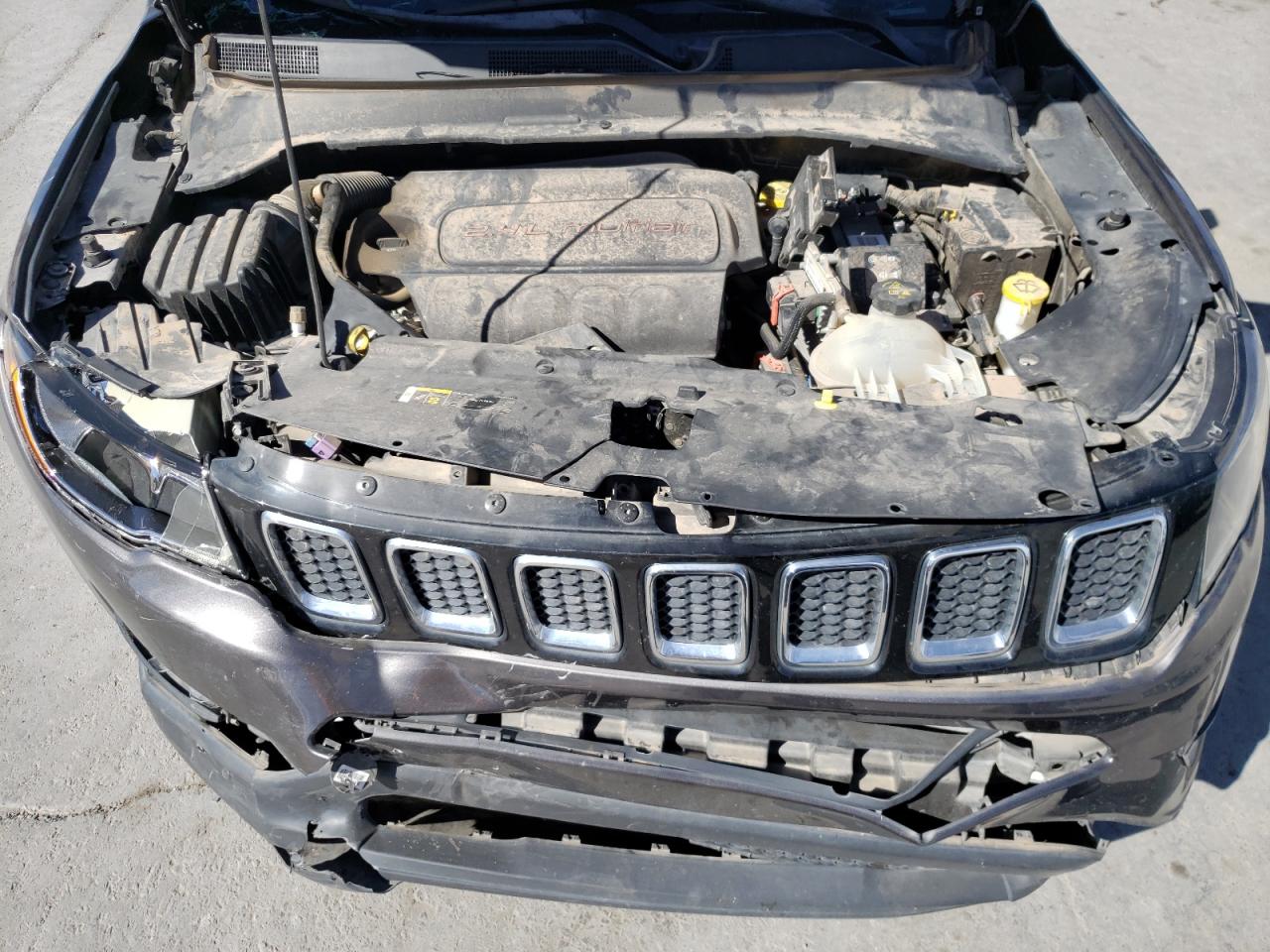 Photo 11 VIN: 3C4NJCBB9JT137056 - JEEP COMPASS 