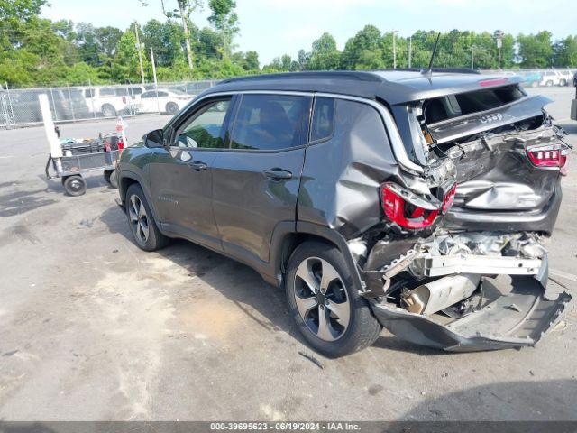 Photo 2 VIN: 3C4NJCBB9JT166279 - JEEP COMPASS 