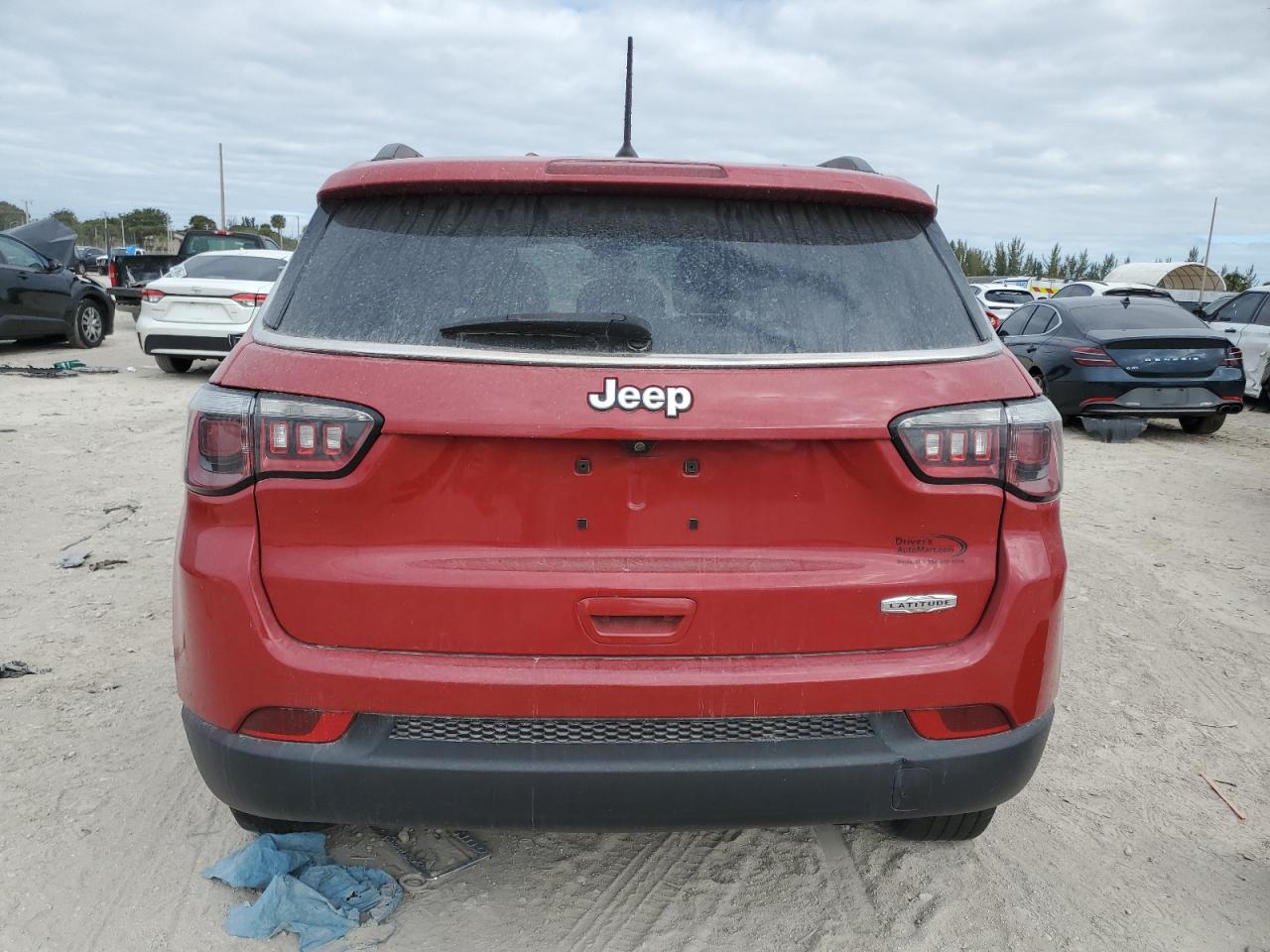 Photo 5 VIN: 3C4NJCBB9JT233592 - JEEP COMPASS 