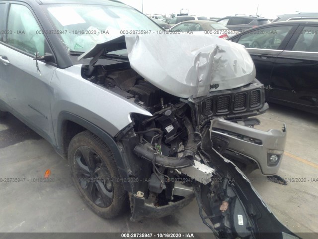 Photo 5 VIN: 3C4NJCBB9JT300370 - JEEP COMPASS 