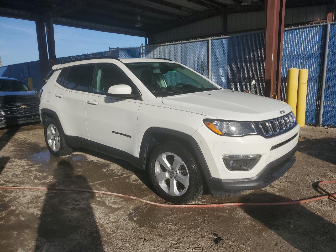 Photo 3 VIN: 3C4NJCBB9MT518426 - JEEP COMPASS 