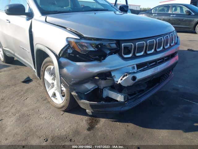 Photo 5 VIN: 3C4NJCBB9NT119257 - JEEP COMPASS 